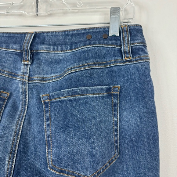 CAbi Jeans Cropped High Rise Straight Size 4 #5495 Raw Hem Distressed Boho - Picture 9 of 11